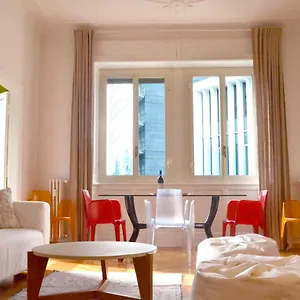 Gae Aulenti Apt 公寓
